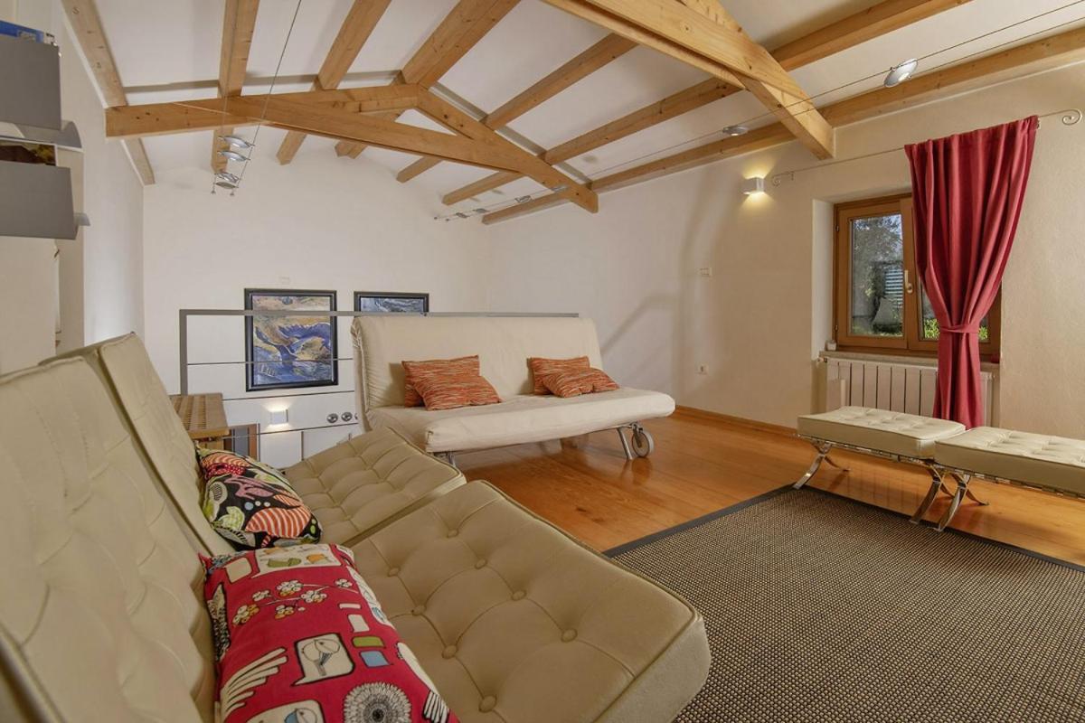 Villa Emili In Medulin - Haus Fuer 4-5 Personen Exterior photo